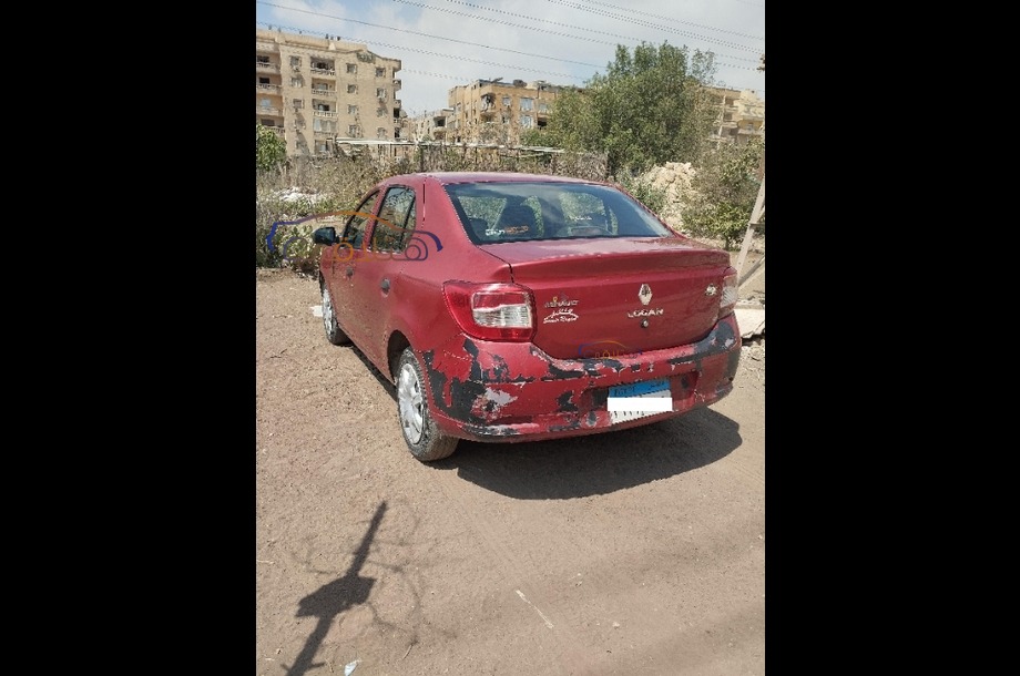 Logan Renault احمر
