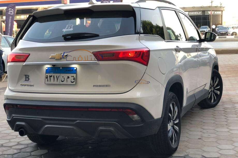 Captiva Chevrolet White