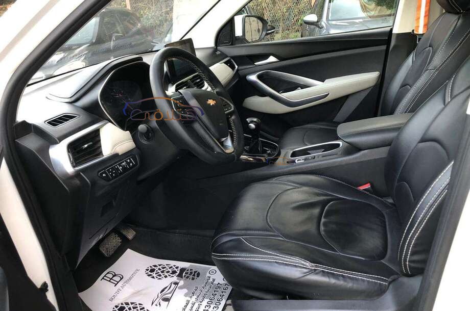 Captiva Chevrolet White