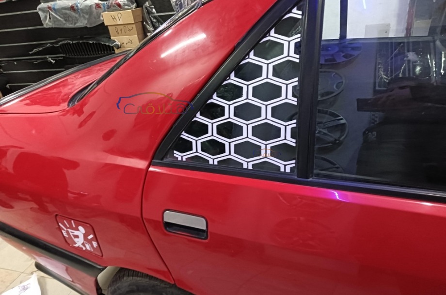 Dedra Lancia احمر