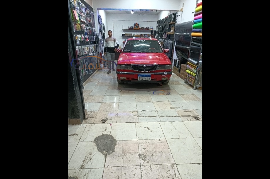 Dedra Lancia احمر