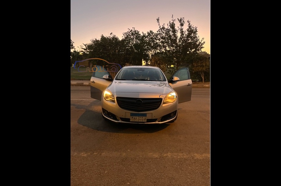 Insignia Opel فضي