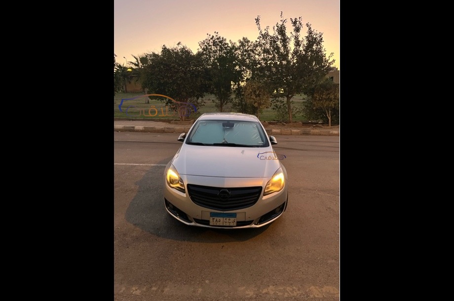 Insignia Opel فضي