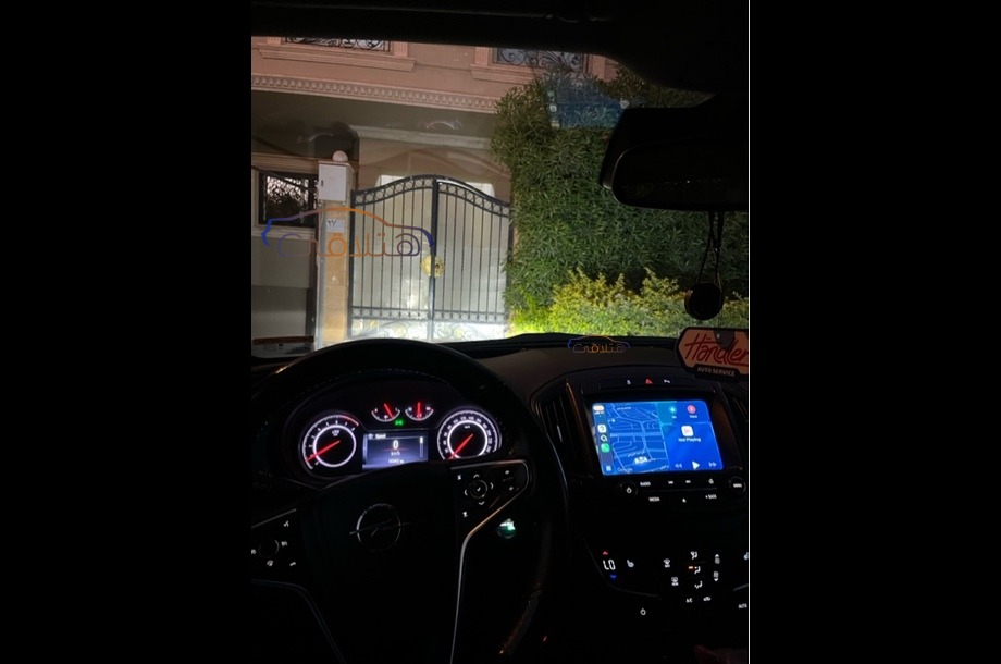 Insignia Opel فضي