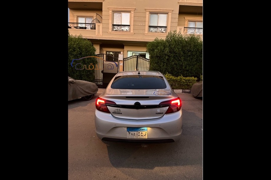Insignia Opel فضي