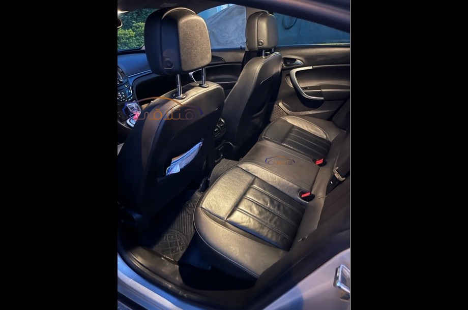 Insignia Opel فضي