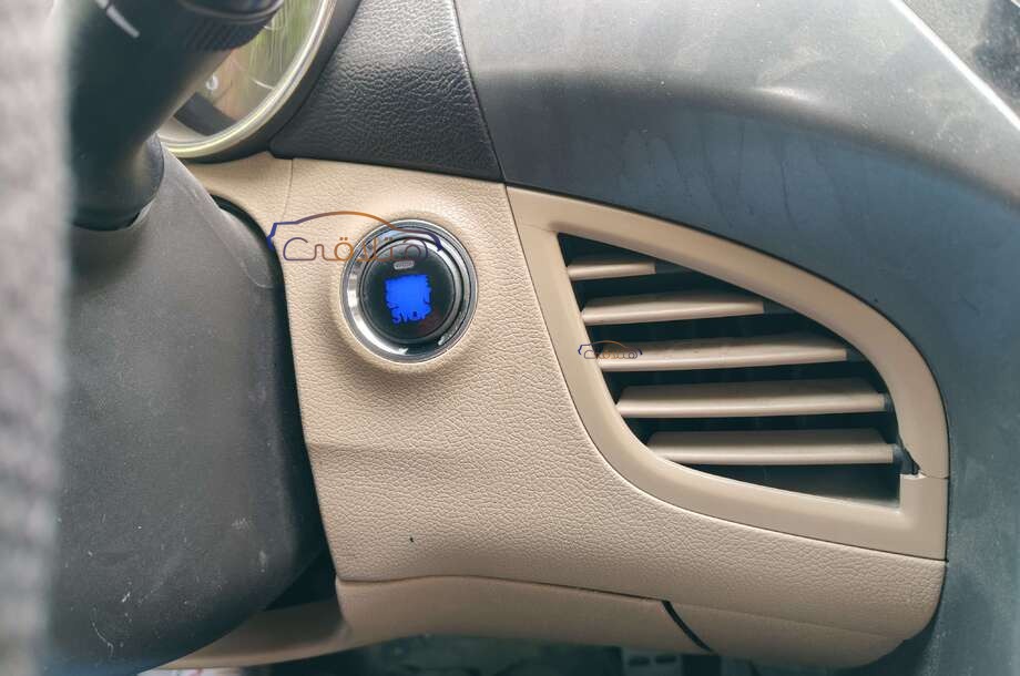 Elantra MD Hyundai أسود