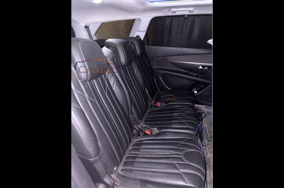 5008 Peugeot أبيض