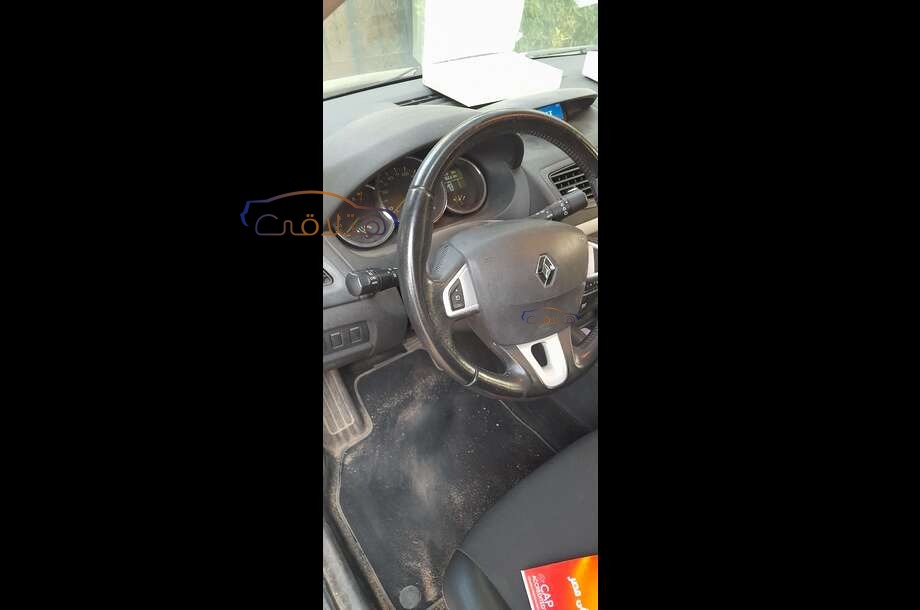Fluence Renault رمادي