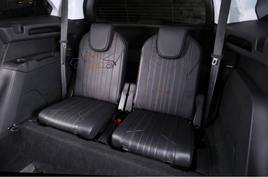 5008 Peugeot أبيض