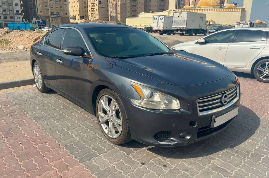 Maxima Nissan بترولي