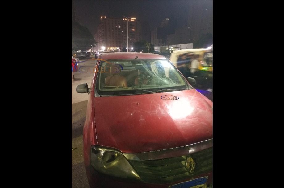 Logan Renault احمر