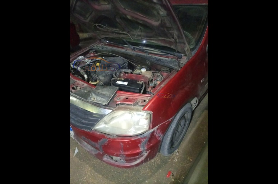 Logan Renault احمر