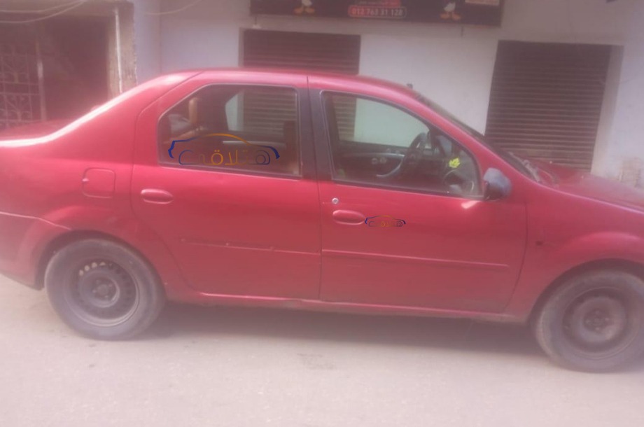 Logan Renault احمر