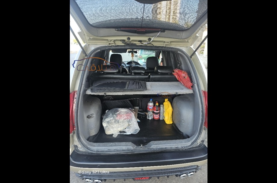 Matrix Hyundai ذهبي