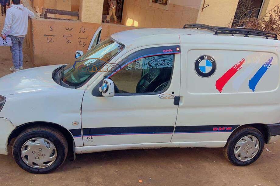 Partner Peugeot White