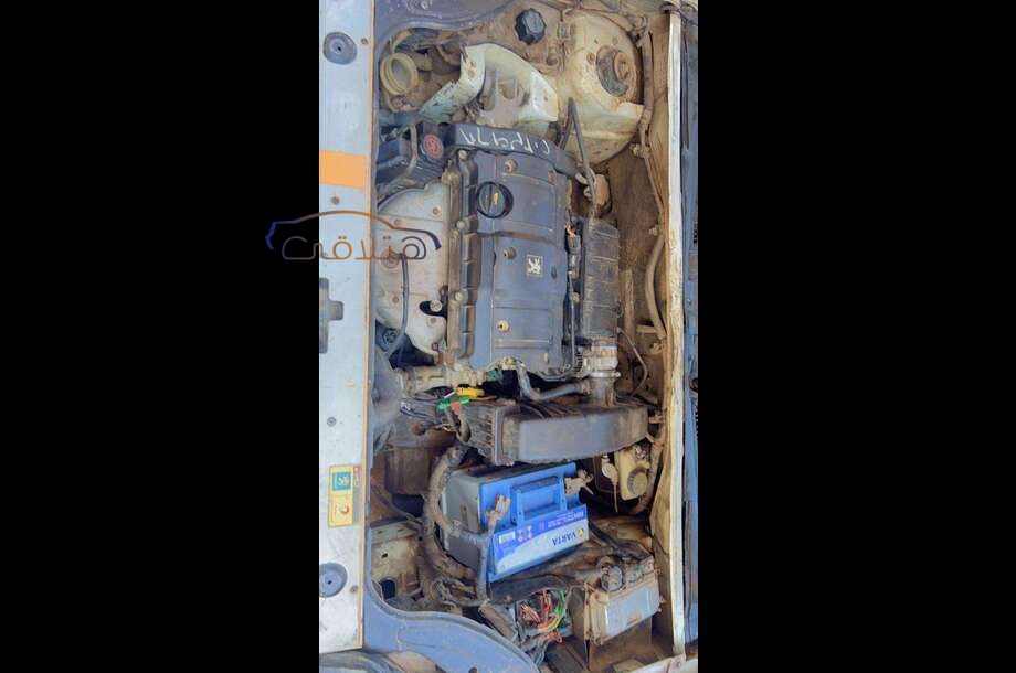 Partner Peugeot White