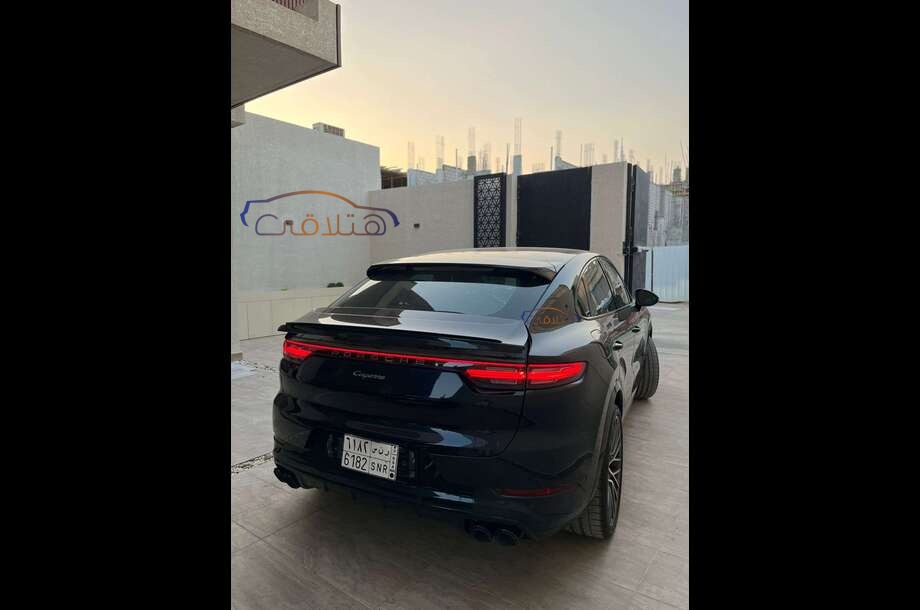 Cayenne Porsche Black