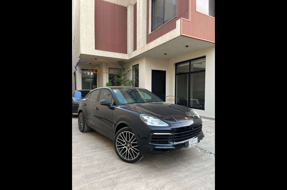 Cayenne Porsche Black