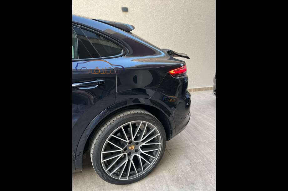 Cayenne Porsche Black
