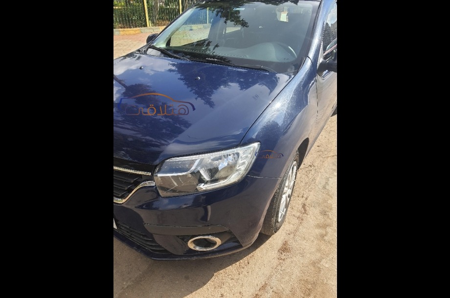Sandero Renault Dark blue