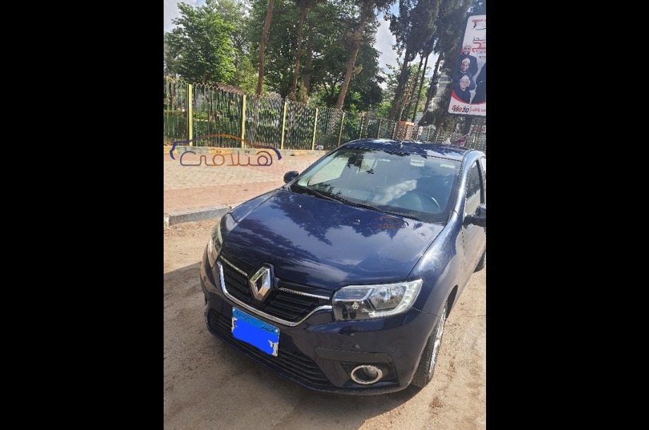 Sandero Renault Dark blue