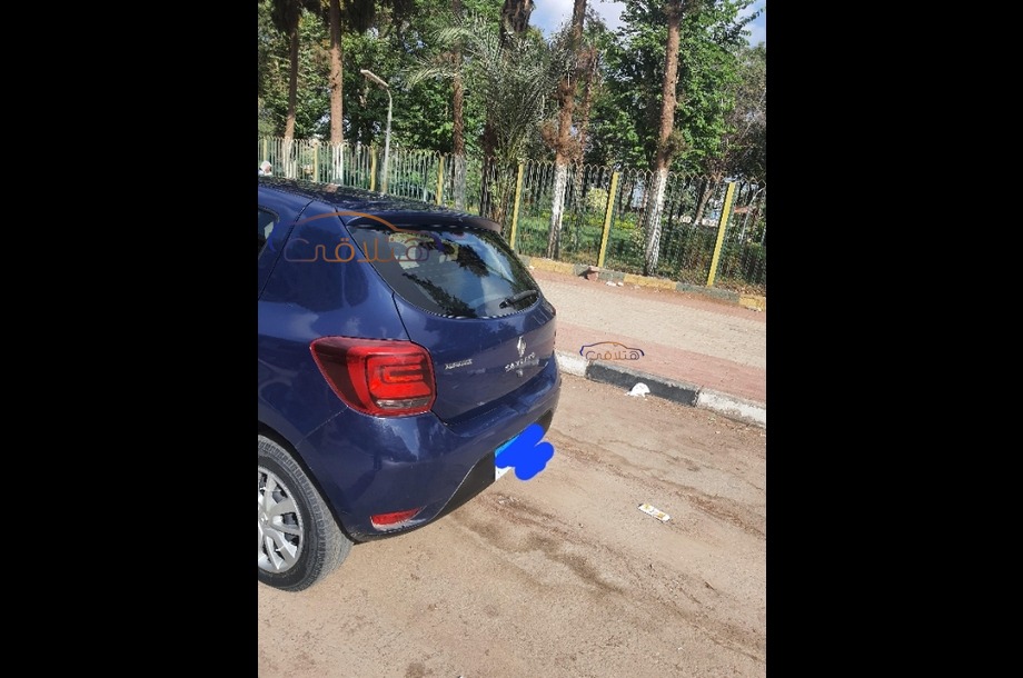 Sandero Renault Dark blue