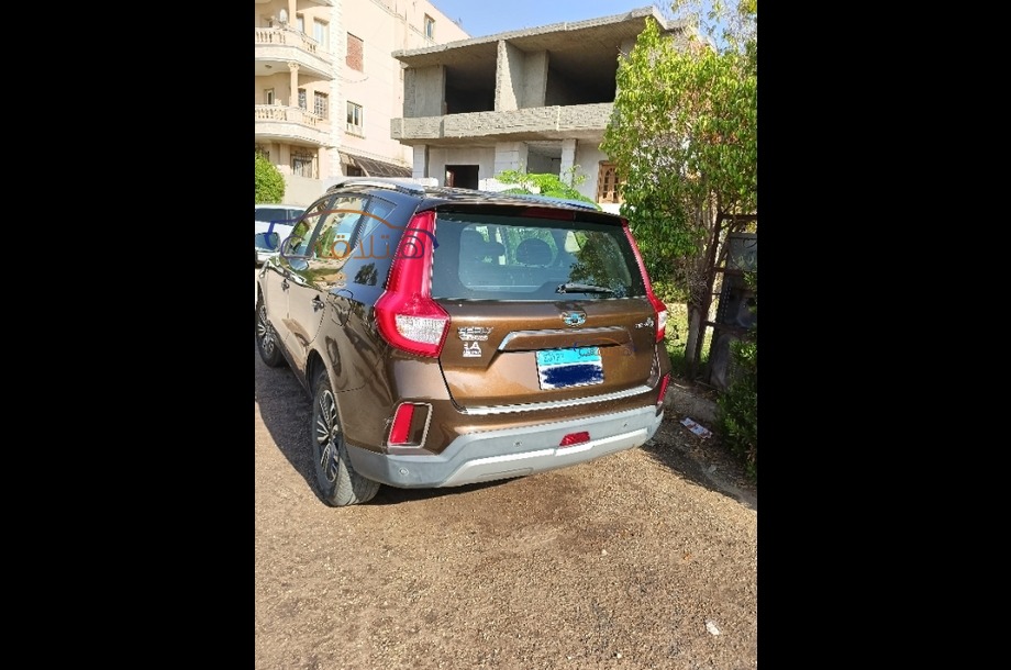 Emgrand X7 Geely Brown