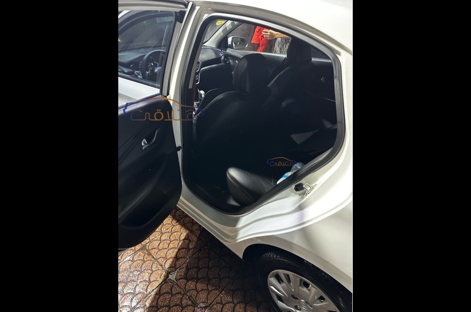 Alsvin Changan White