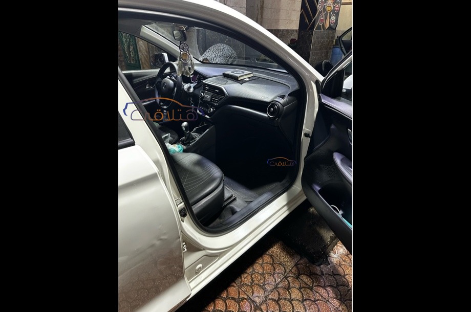 Alsvin Changan White