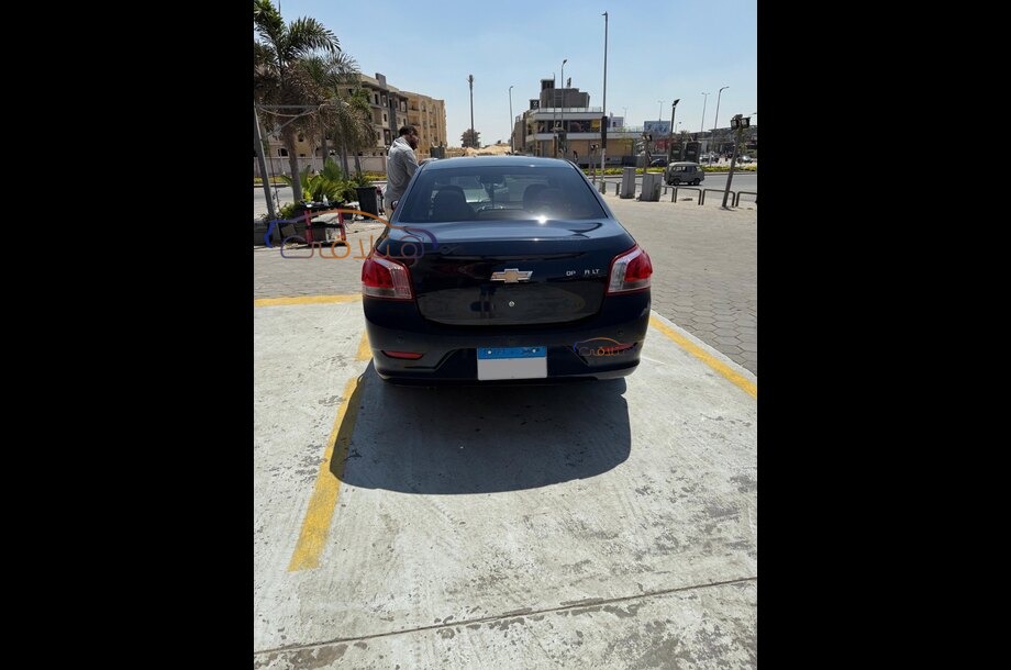 Optra Chevrolet الأزرق الداكن