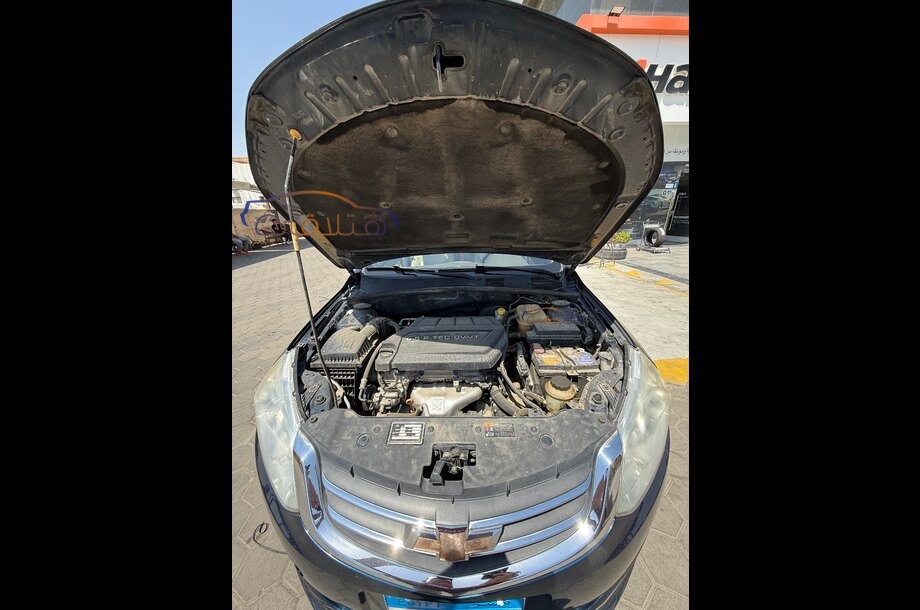 Optra Chevrolet الأزرق الداكن