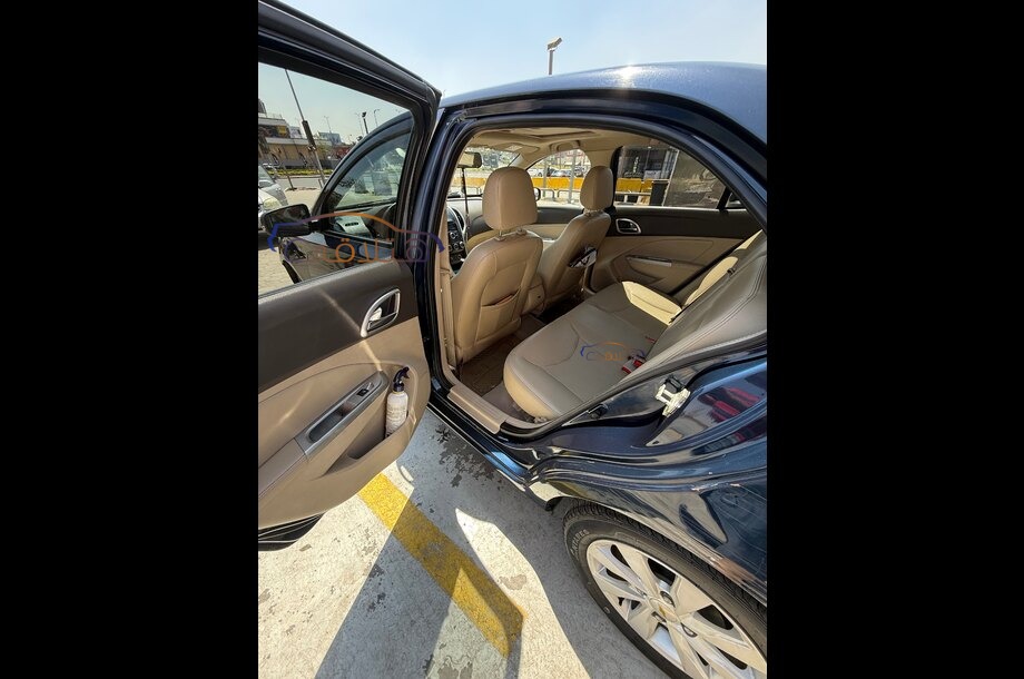 Optra Chevrolet الأزرق الداكن