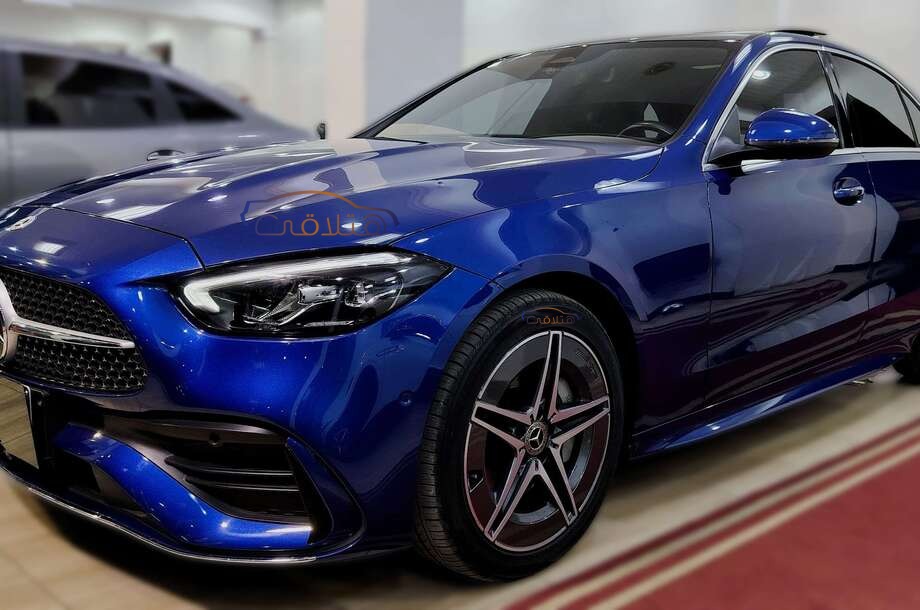C 180 Mercedes أزرق