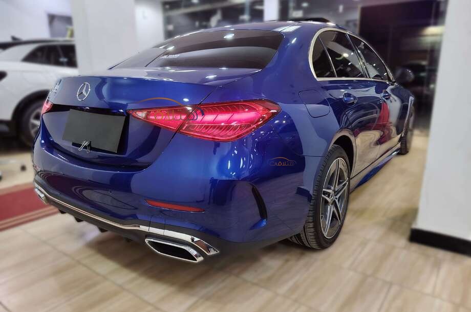 C 180 Mercedes أزرق