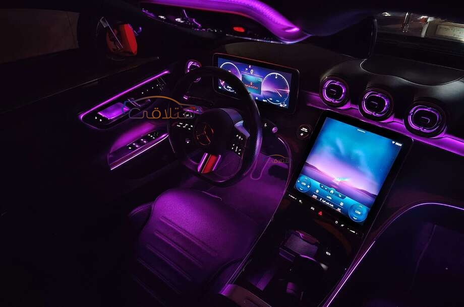 C 180 Mercedes أزرق