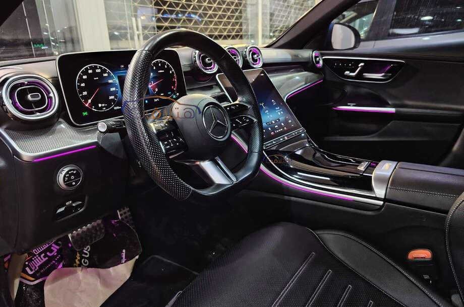 C 180 Mercedes أزرق