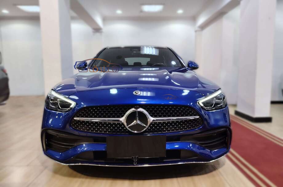 C 180 Mercedes أزرق