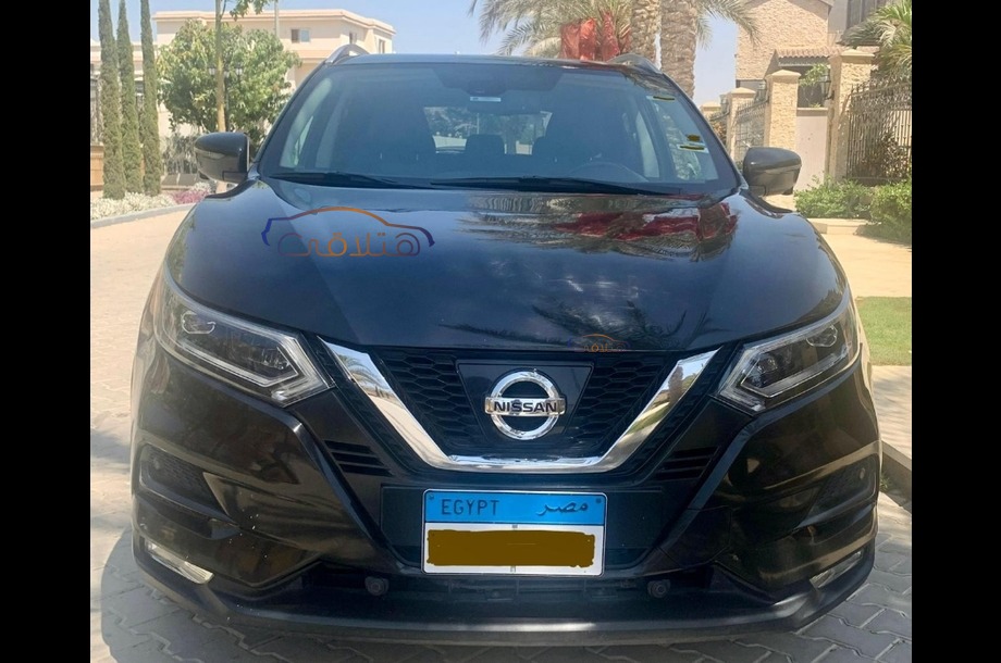 Qashqai Nissan أسود