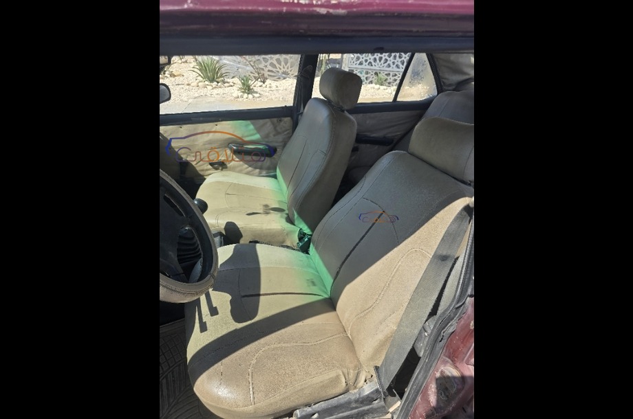 Shahin Fiat احمر غامق