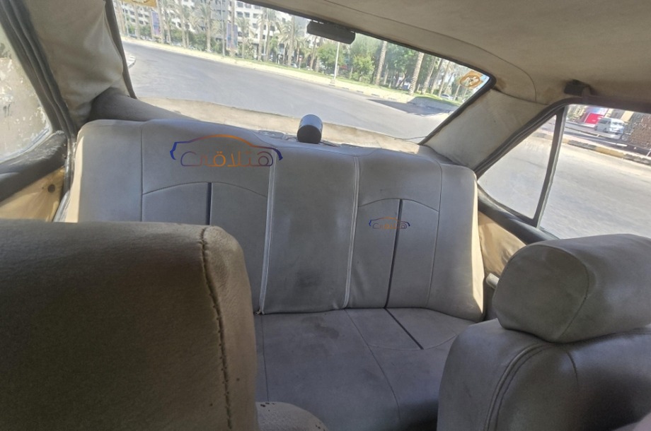 Shahin Fiat احمر غامق