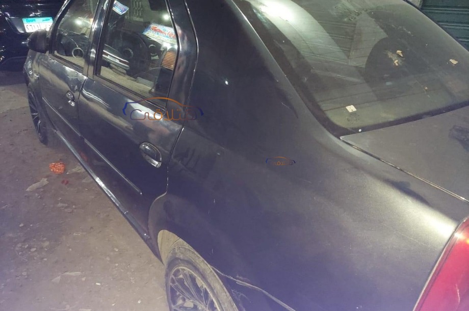 Logan Renault الأزرق الداكن