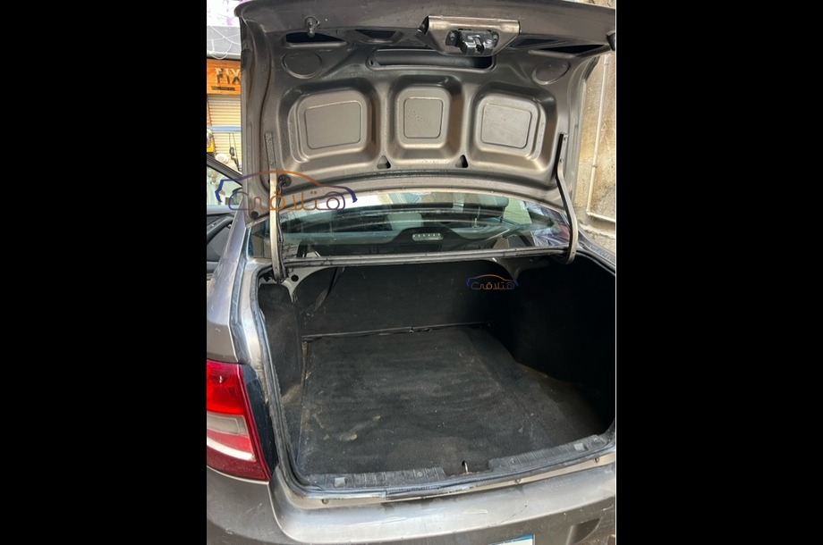 Granta Lada برونزي