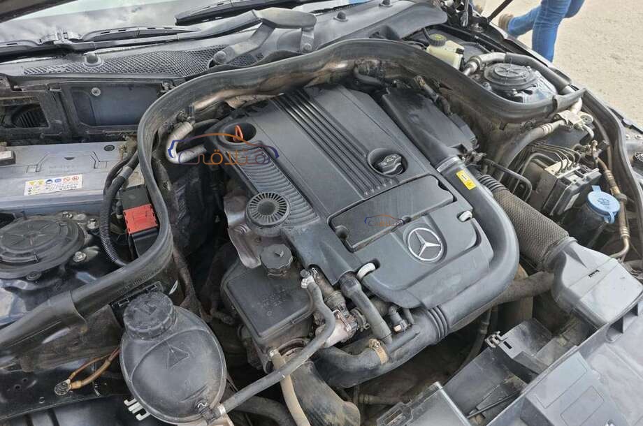 250 Mercedes أسود