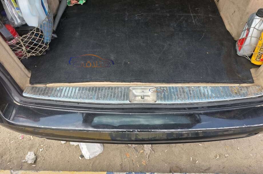 250 Mercedes أسود