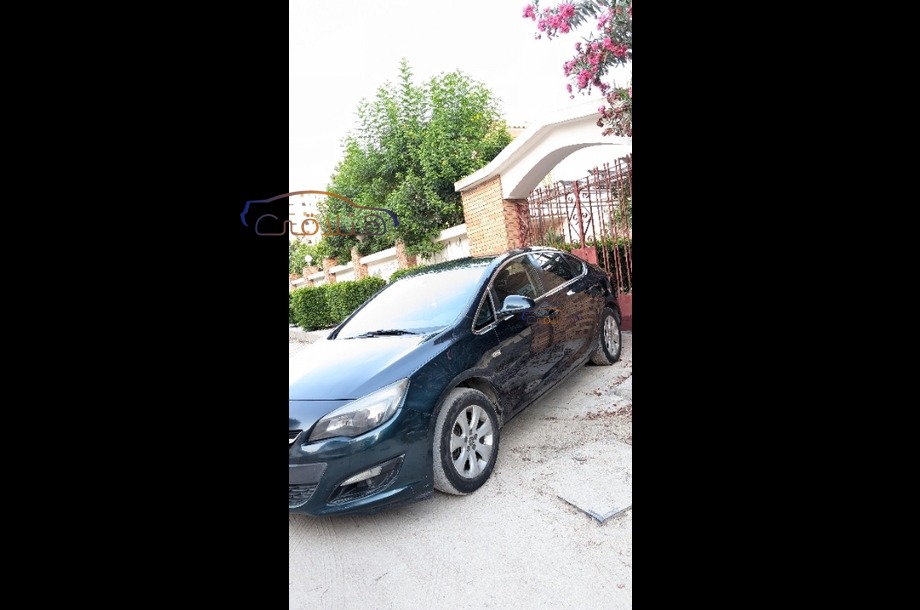 Astra Opel Dark green