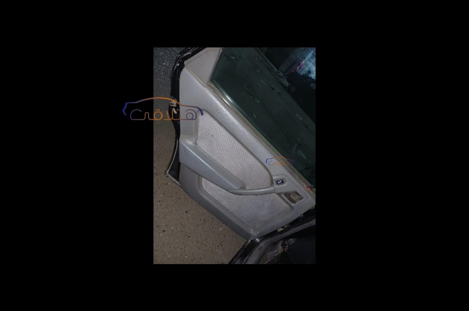 Vectra Opel أسود