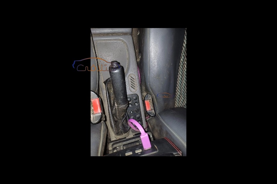 Vectra Opel أسود