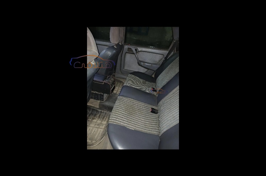 Vectra Opel أسود