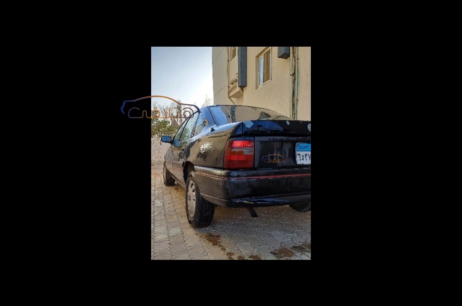 Vectra Opel أسود